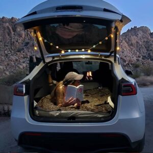 Campingmatratze Tesla Model Y